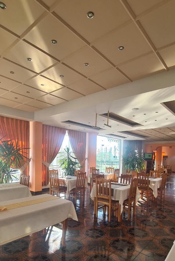 Hotel Nicola Lezhë Extérieur photo