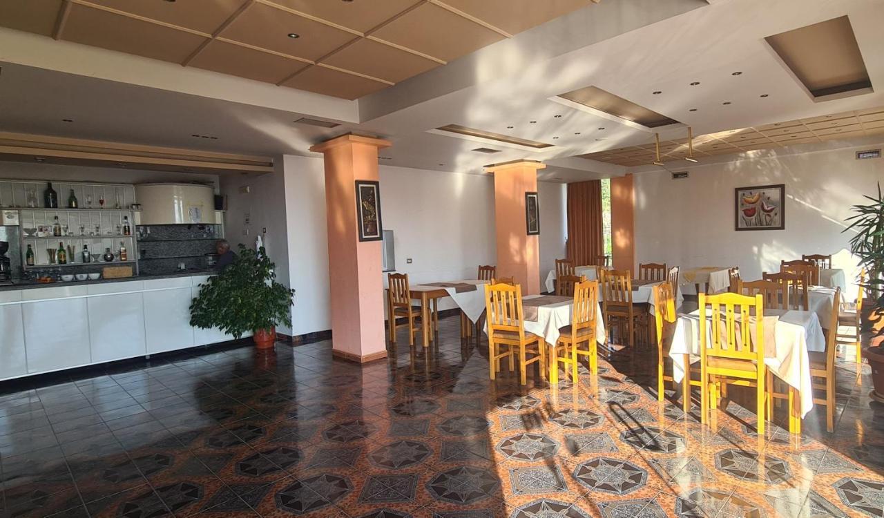 Hotel Nicola Lezhë Extérieur photo